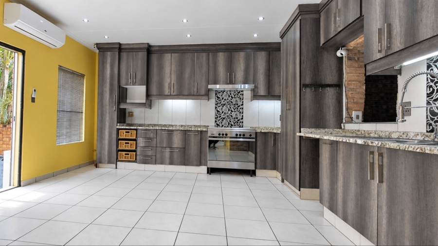 3 Bedroom Property for Sale in Safari Gardens North West